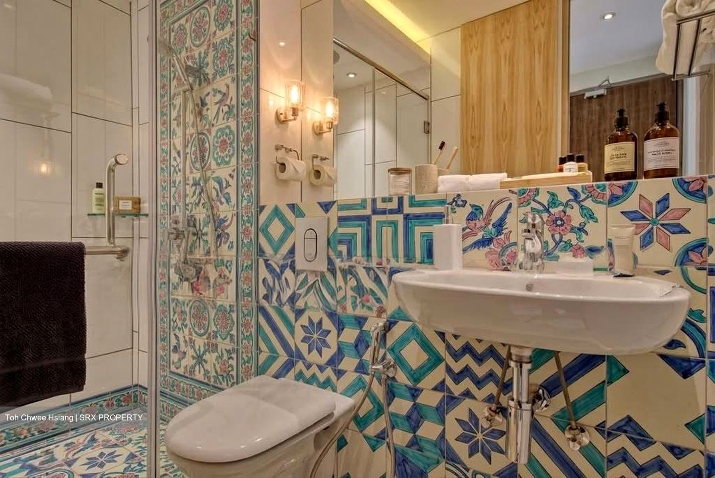 Joo Chiat Complex (D15), Shop House #561312231